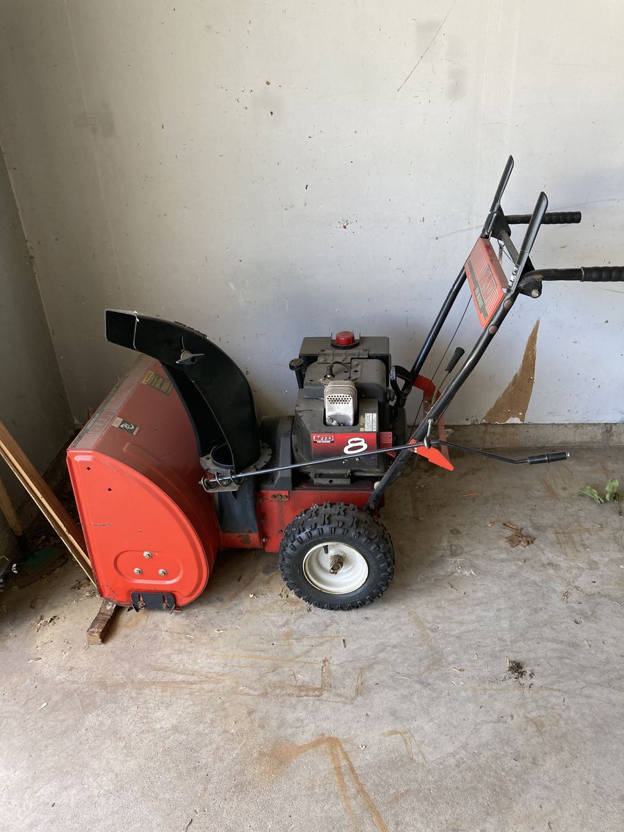 MTD Yard Machine - Snow Blower