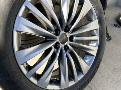 Toyota Lexus Highlander RX wheels rims tires Bridgestones