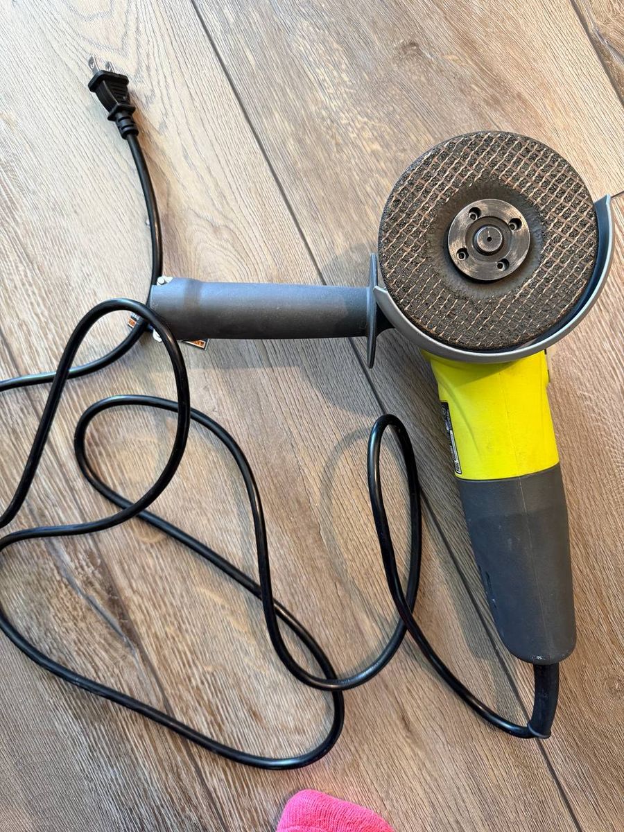 Ryobi 5.5 Amp 4.5 inch corded angle gringer