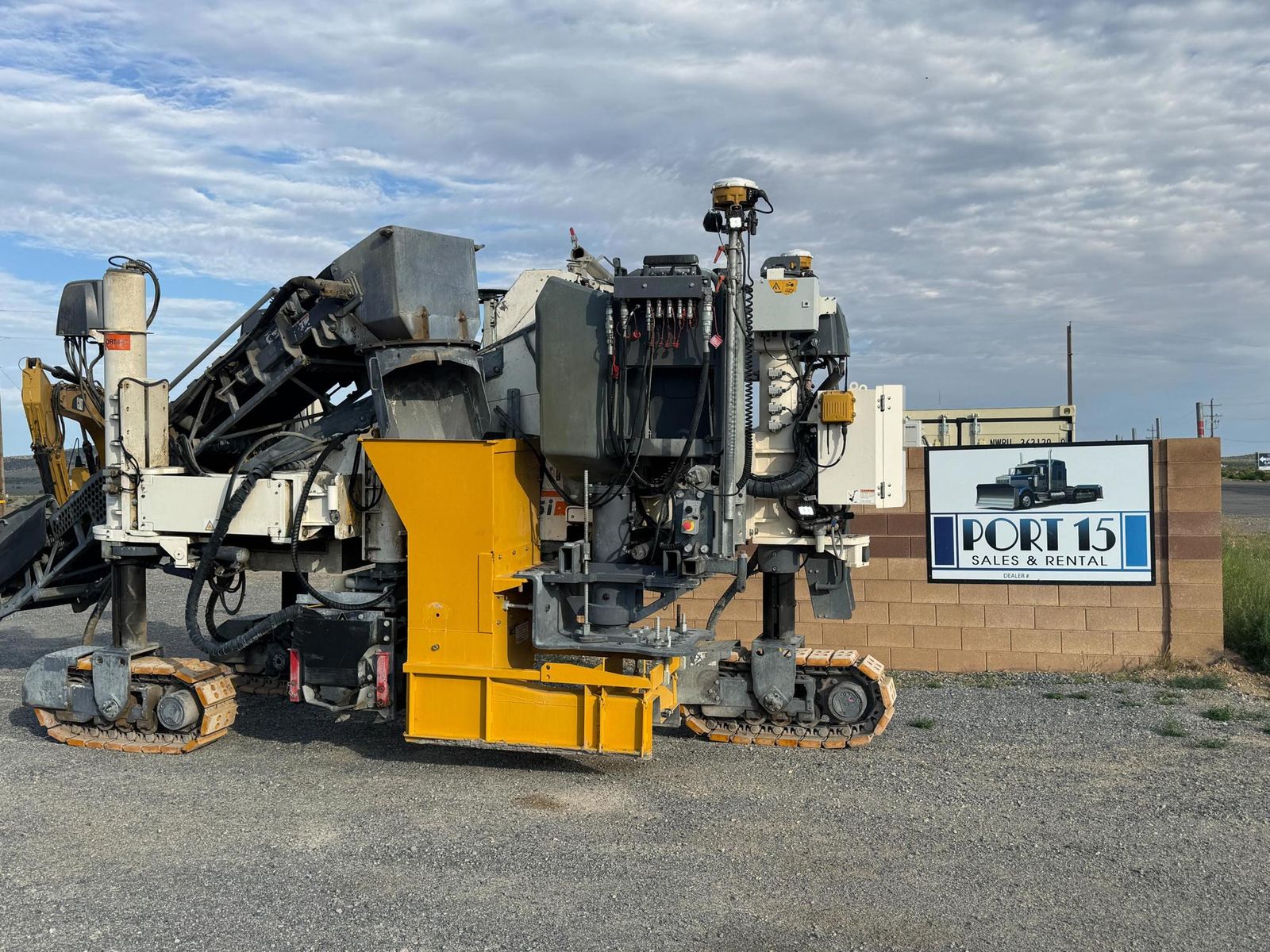 2018 Wirtgen SP15I Slipform Curb & Gutter Machine