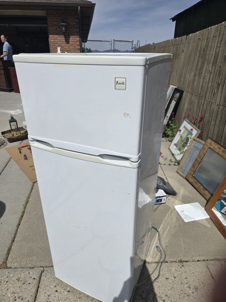 Avanti White Compact Mini Fridge Refrigerator Top Freezer - Perfect for Small Spaces