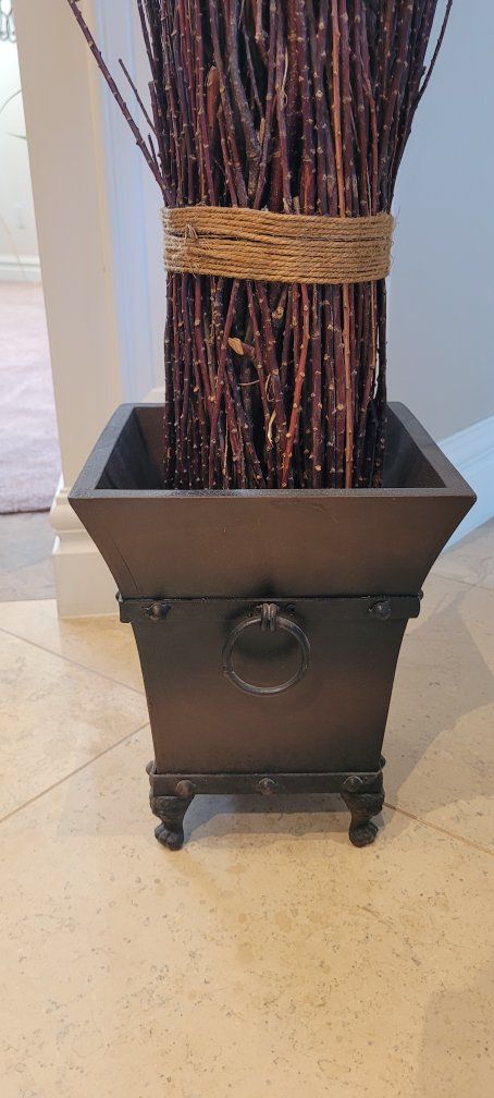 Main image 2