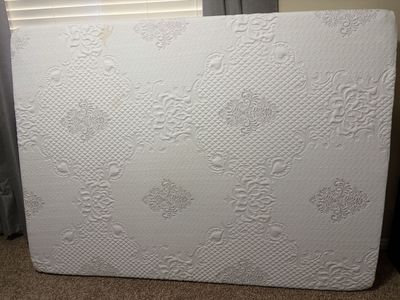 Full size matress