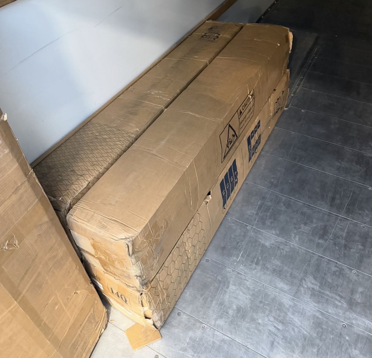 (New in box) 12” Queen size hybrid mattress-medium $140 each