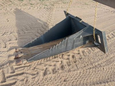Demolition bucket