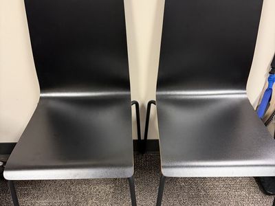 Set of four dinning table chairs
