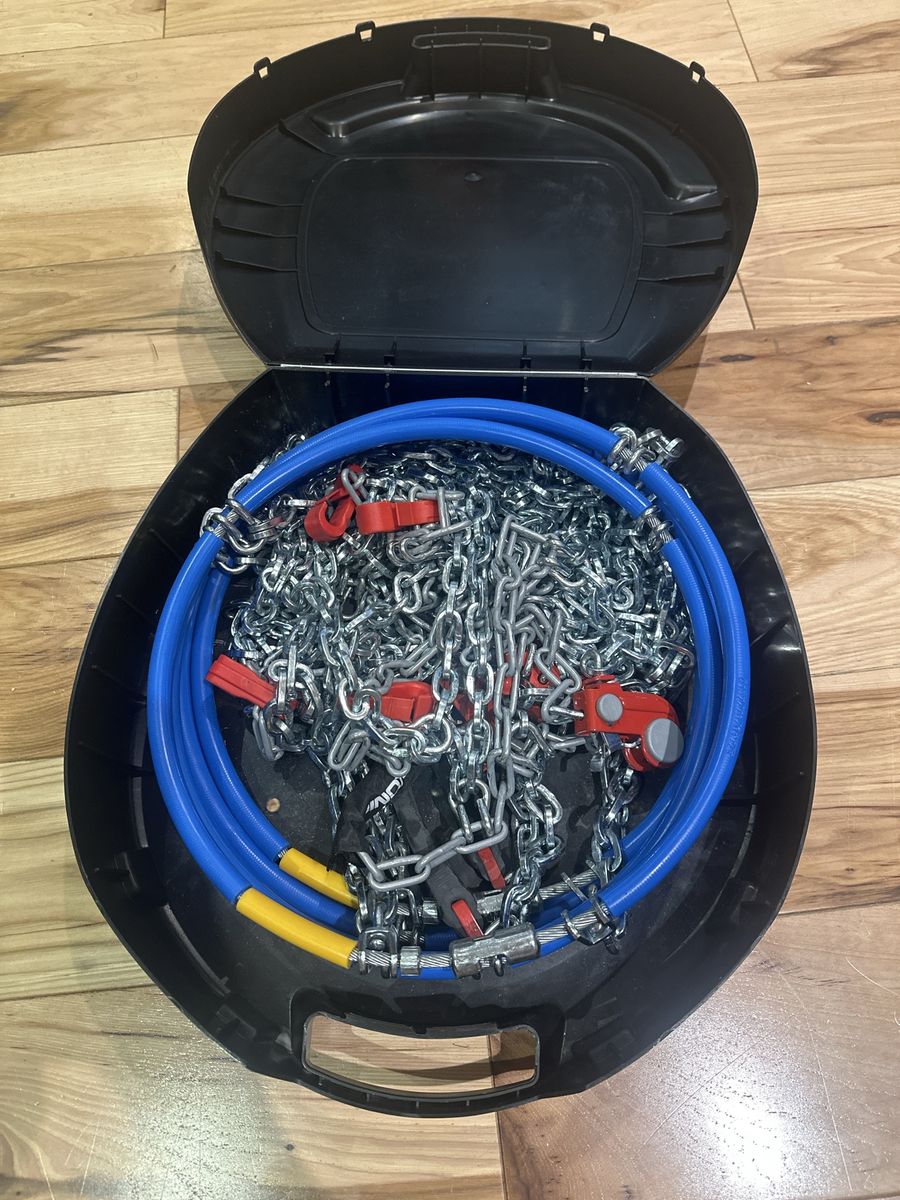 **New**König XB-16 Size 247 Snow Tire Chains with Hard Carrying Case 
