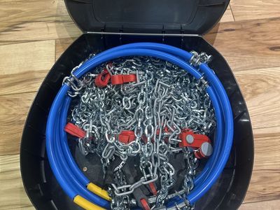 **New**König XB-16 Size 247 Snow Tire Chains with Hard Carrying Case