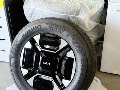 2027 Kia Telluride Hybrid EX AWD OEM Wheels & Tires 18" (Set of 4)