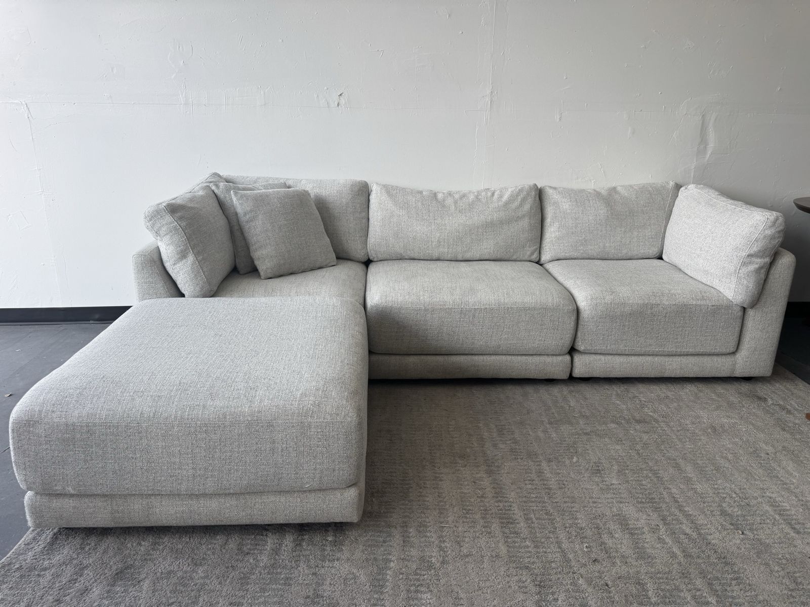 COSTCO 4-PIECE MODULAR SECTIONAL SOFA COUCH & OTTOMAN