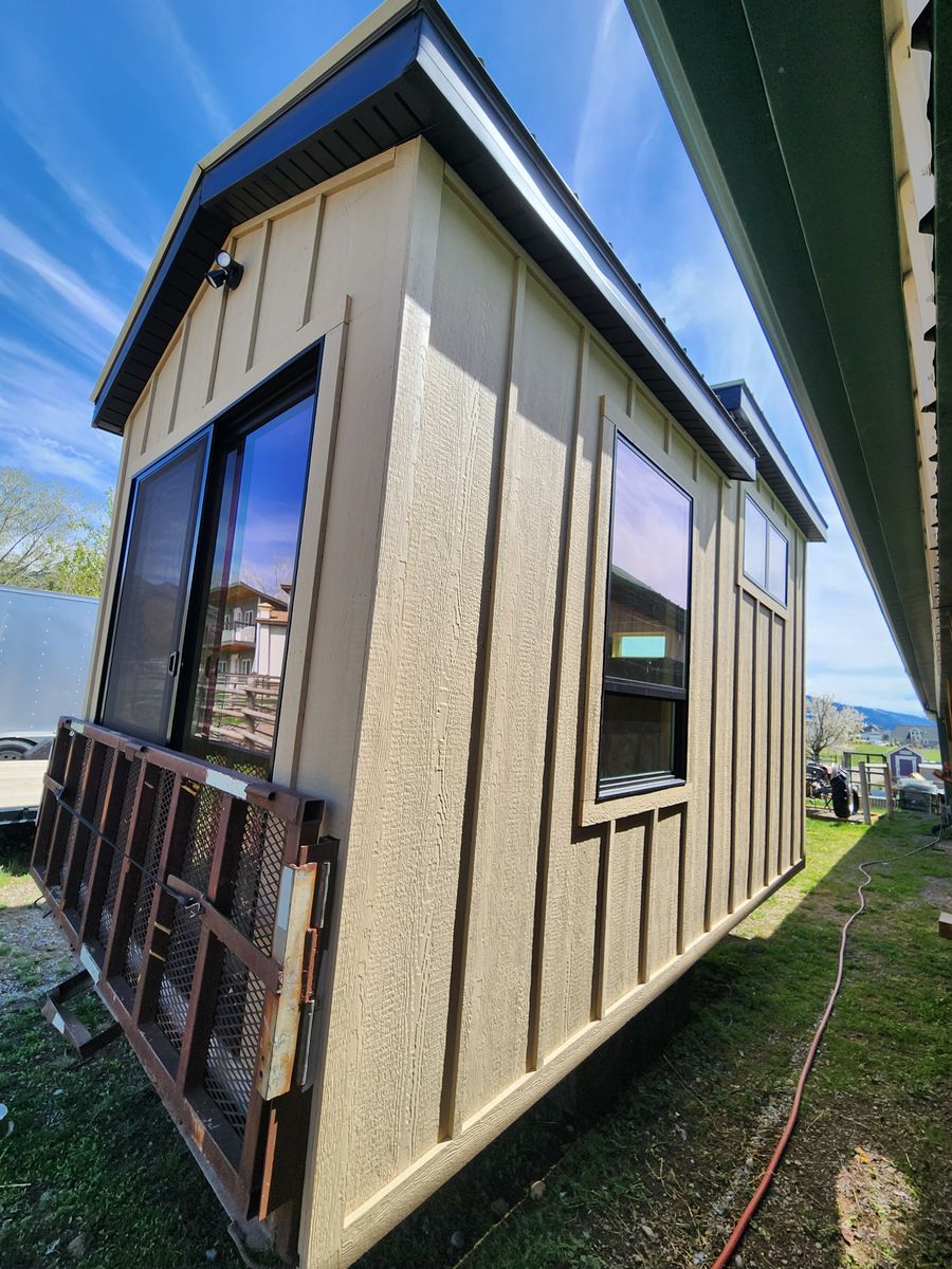 Tiny house