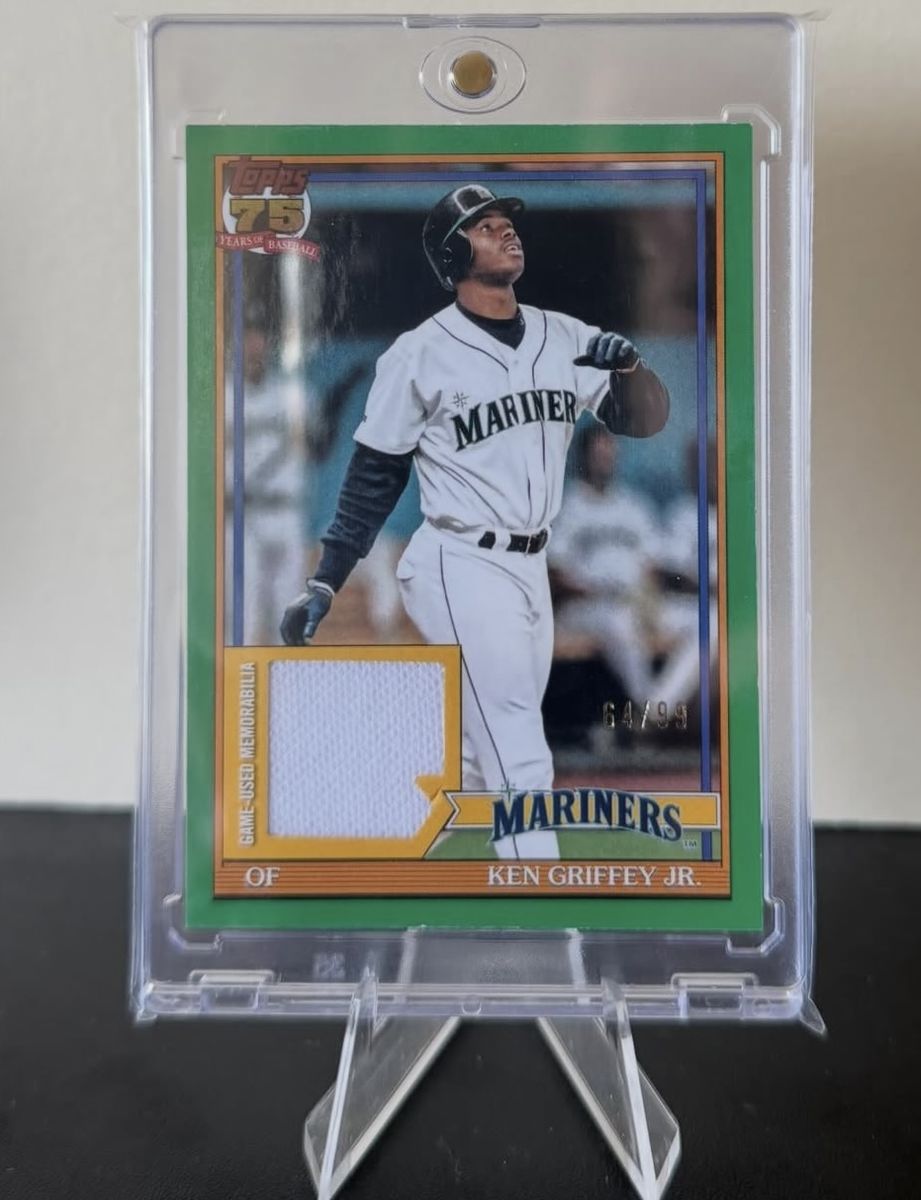 Ken Griffey Jr 64/99 Game used memoribillia