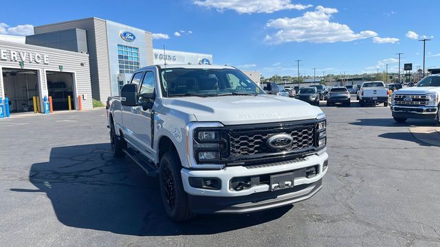 2025 Ford F-350 Super Duty Lariat