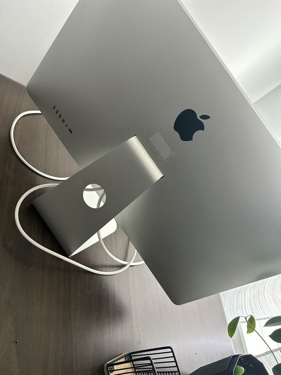 Apple Thunderbolt Display 27-inch A1407 LED Cinema Display Monitor for Mac