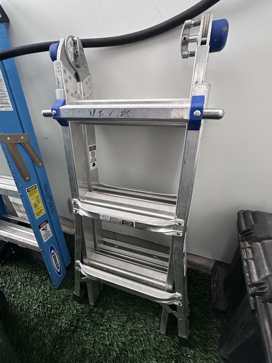 Werner MT-13 13 ft. 300 lbs. Capacity Aluminum Multi-Position Ladder - Used