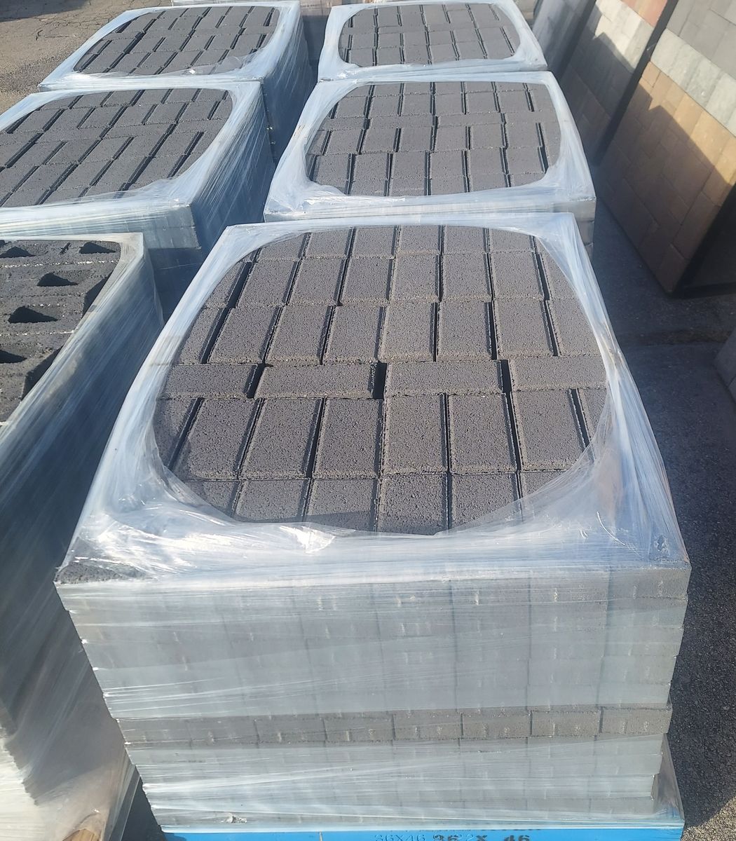 BLACK HOLLAND PAVERS