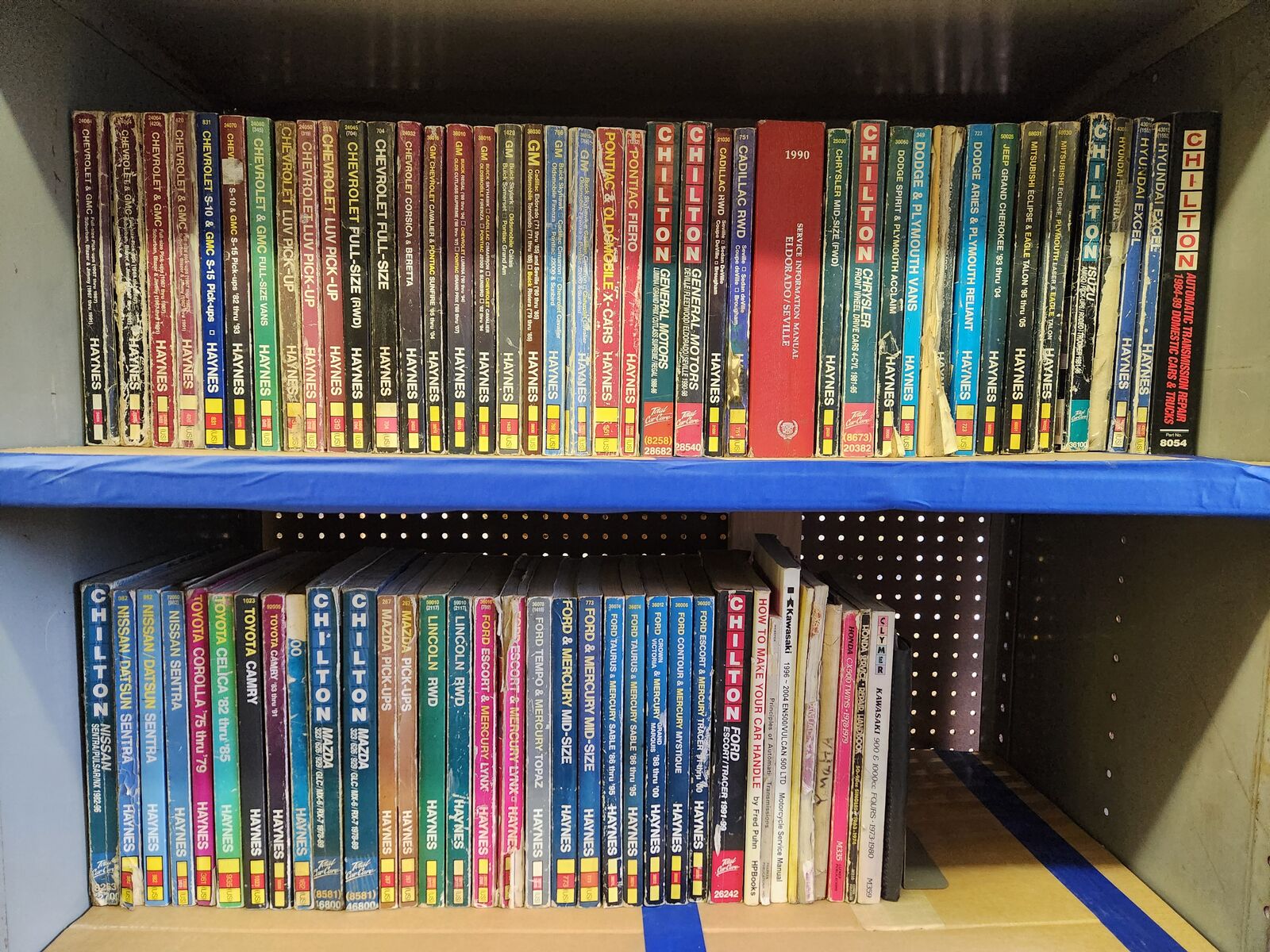 Large lot of automotive repair manuals