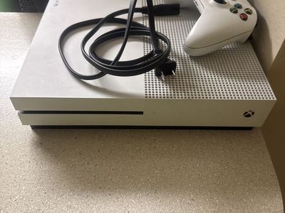 Xbox One S