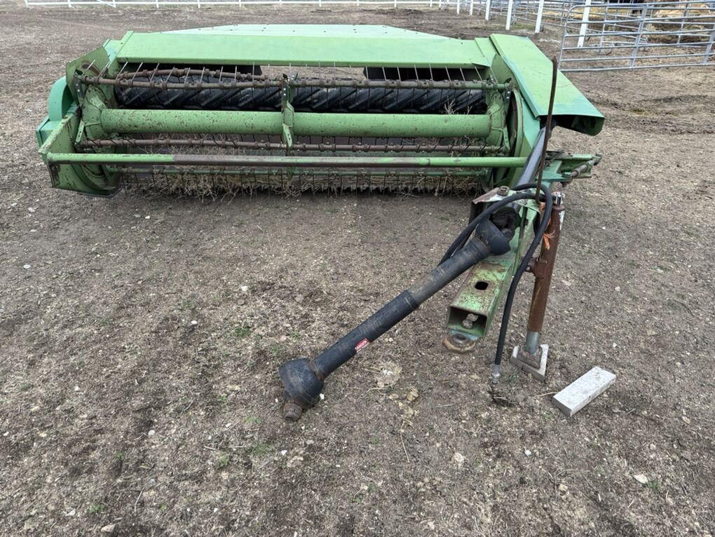John Deere 9ft Swather