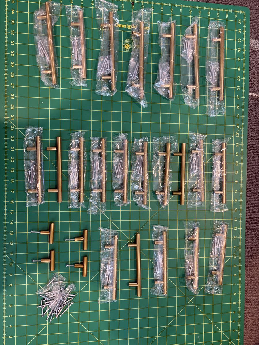 26 piece Brushed Gold Kitchen/Bathroom Cabinet Hardware Set