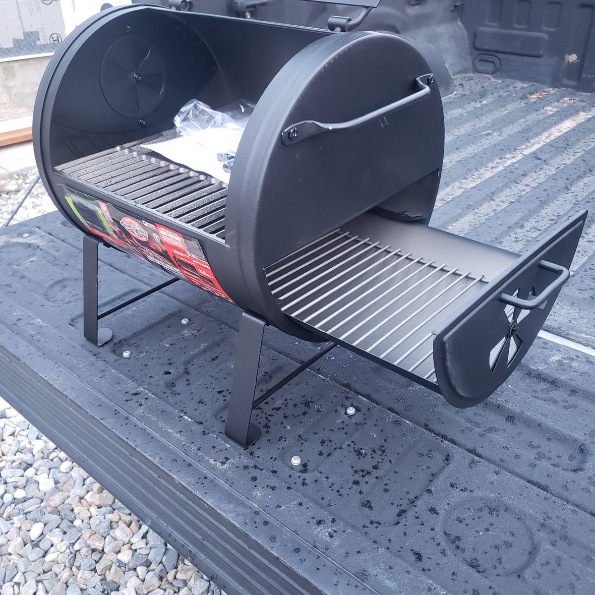 tailgate charcoal grill