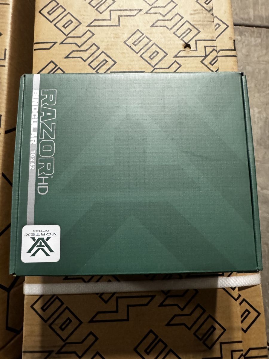 New In Box Vortex Razor HD 10x42