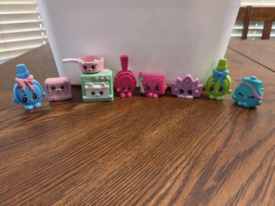 Large Shopkins Lot of 9 Old Shopkins