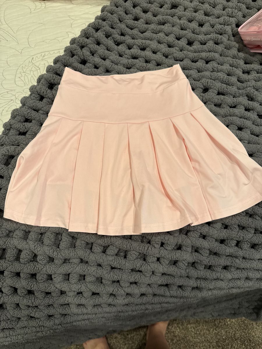 Pink Pleated tennis Skirt, Size 8-10 - Excellent Condition