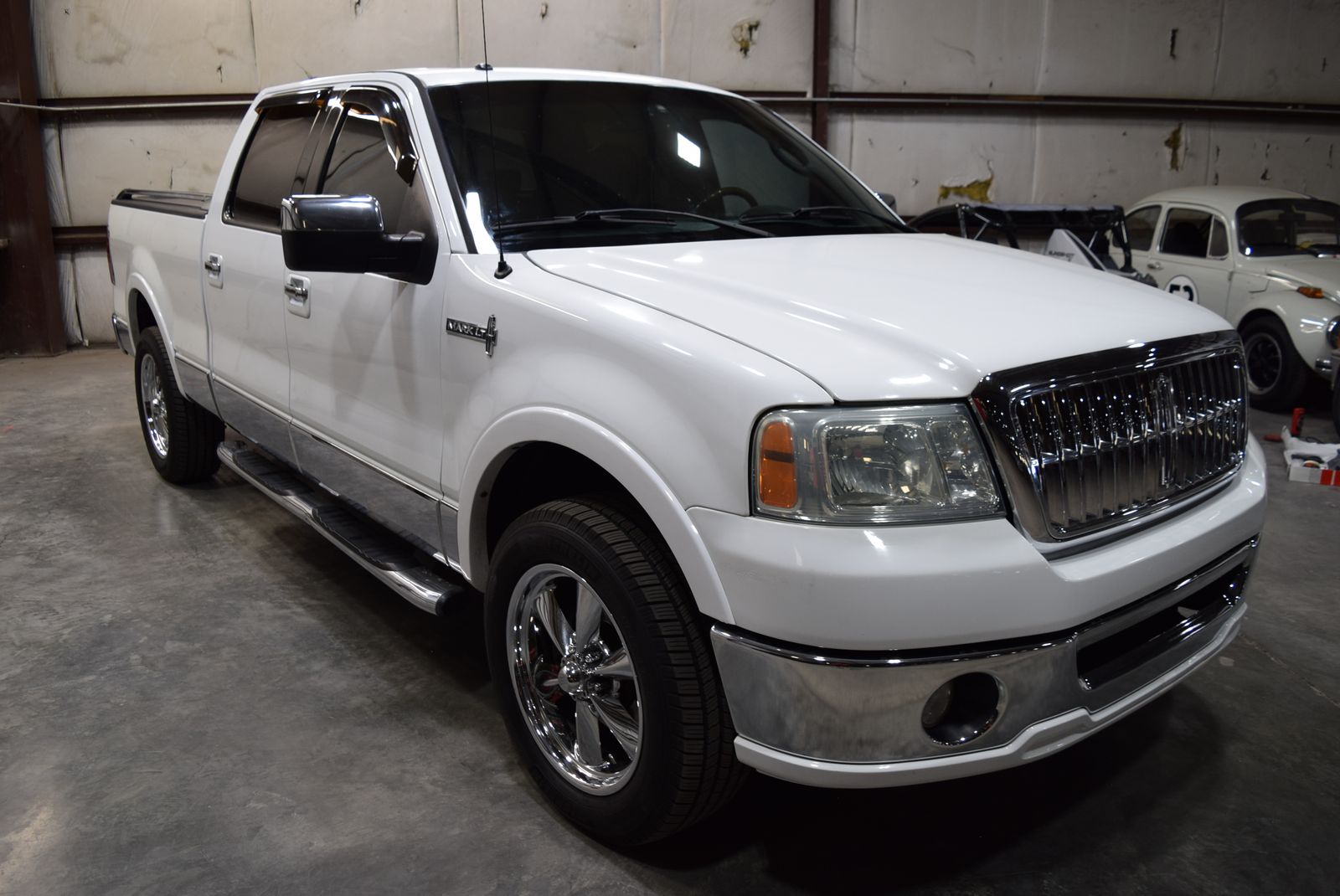 2008 Lincoln Mark LT Base