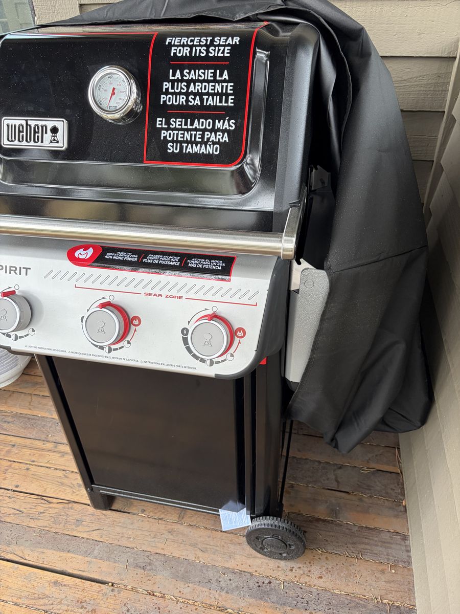 Brand New Weber Spirit E-325 Grill & Cover