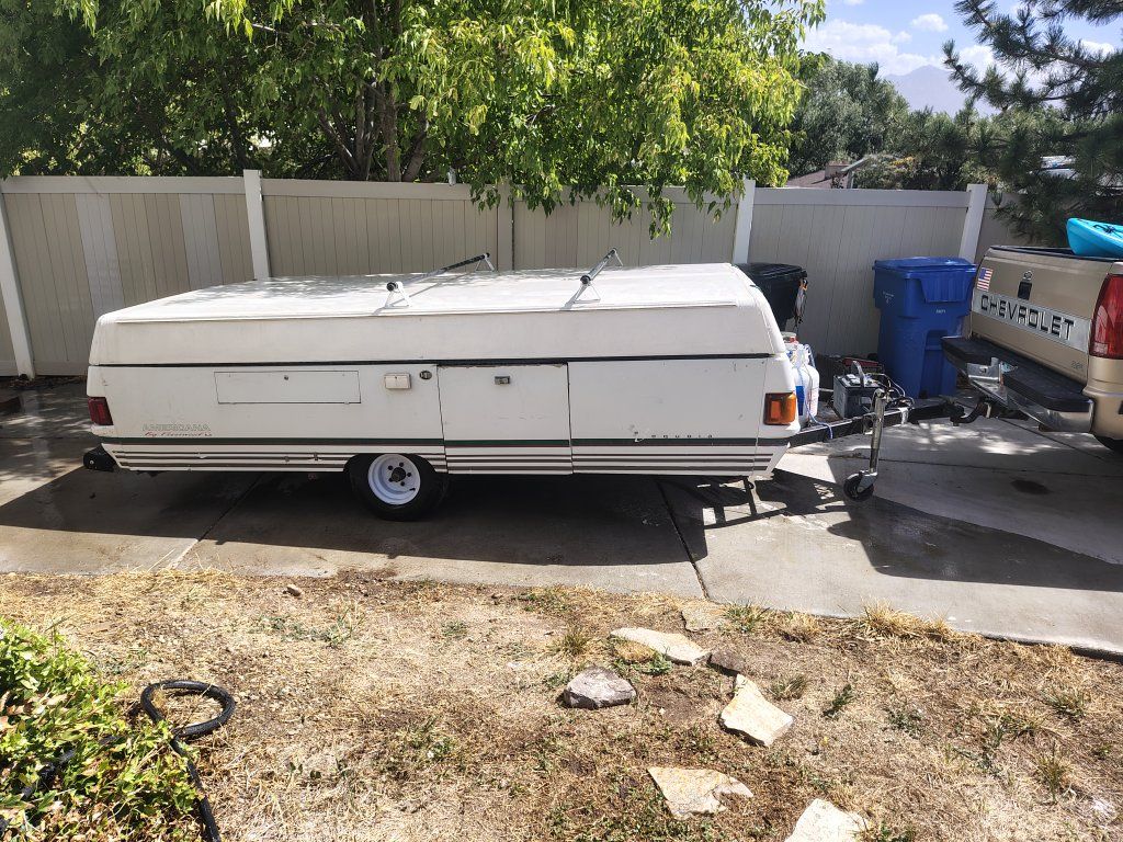 Coleman electric lift Pop-Up Camper Trailer - Used Pop-Up Travel Trailer with Dinette