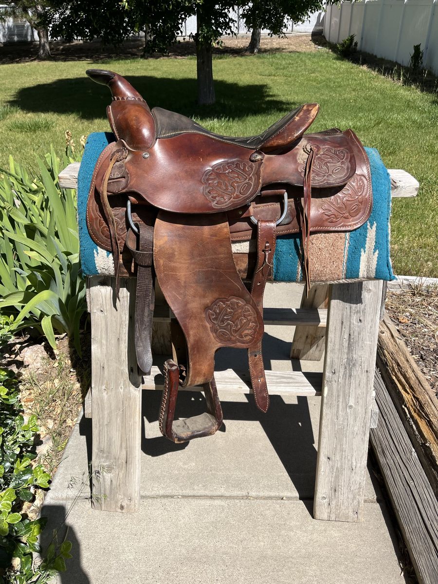 Saddle “The American 1100”  - 15” Roper