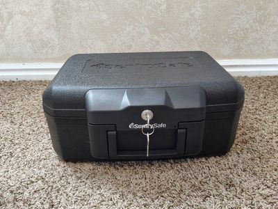 Fireproof Sentry Safe lockbox