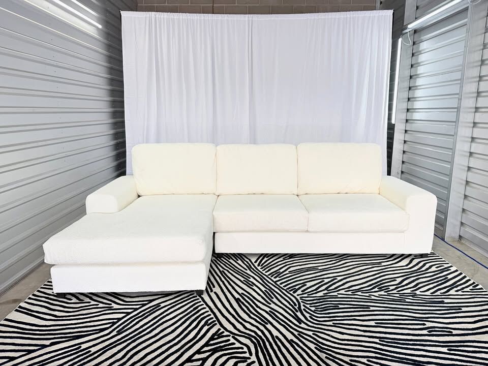 CLOUD BOUCLÉ SECTIONAL