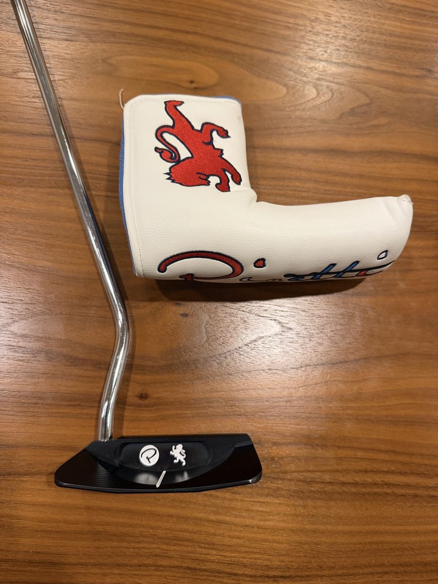 Piretti Matera 303SS putter with Headcover