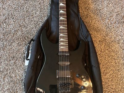 Applause Electric Guitar In Excellent Used Conditi