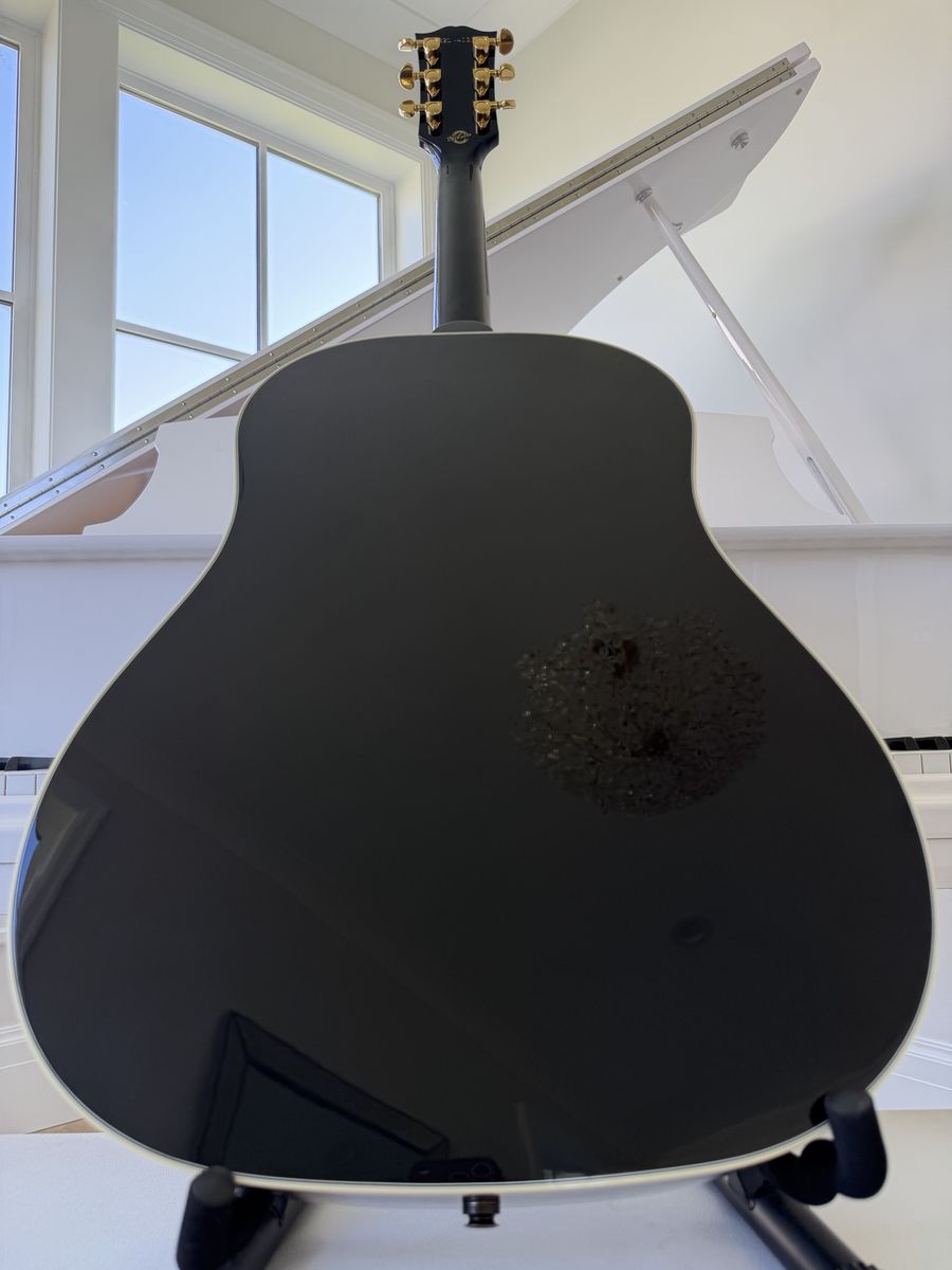 Main image 7