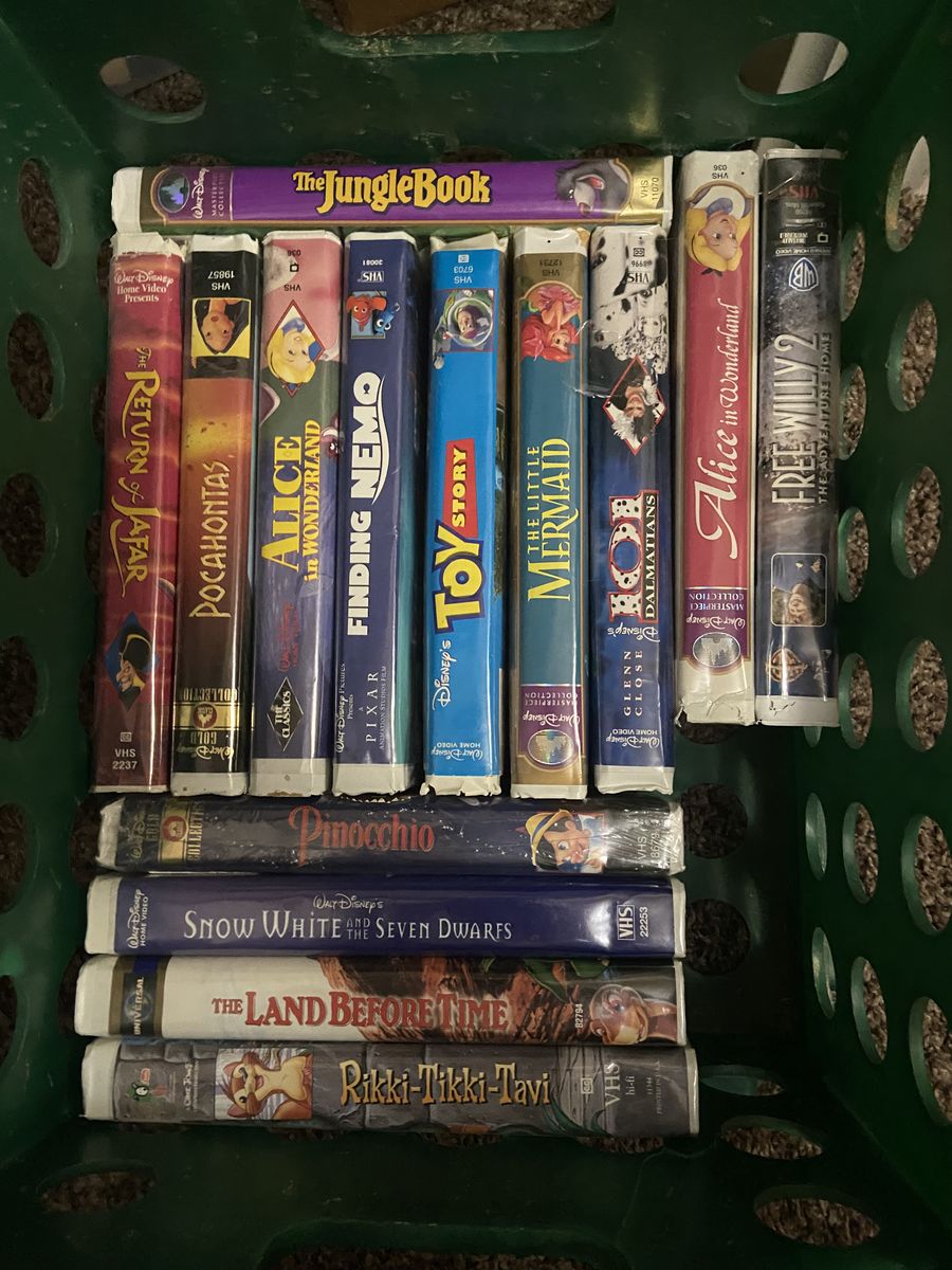 2$ EA or Lot of Disney & Family Classic VHS Tapes - Lion King, Toy Story, Beauty & Beast