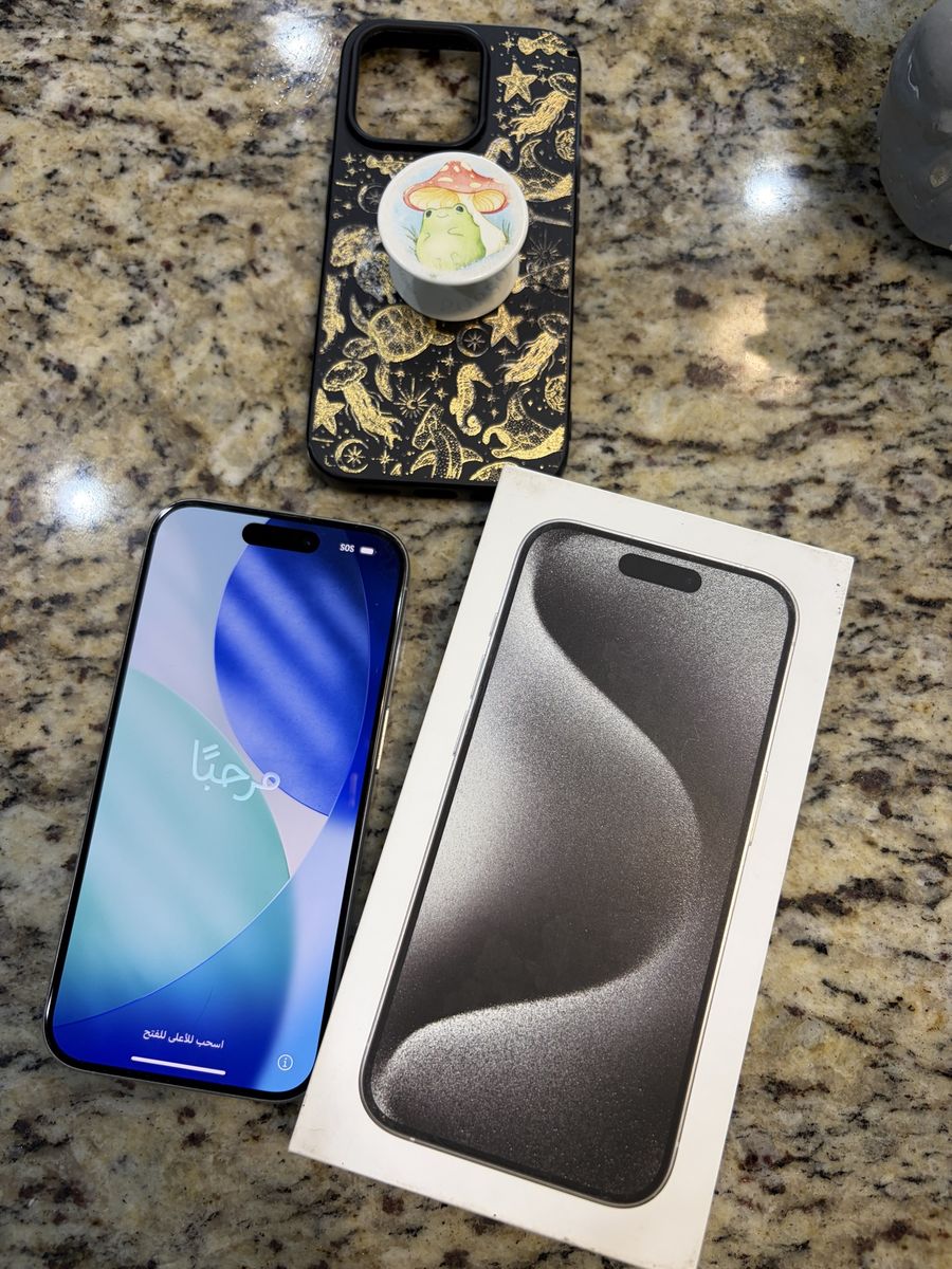 iPhone 15 Pro 512gb Unlocked w/Box, Charger, Case and Popsocket