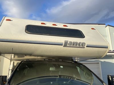 Lance Truck Camper - Ideal for Adventures (Truck Not Included)
