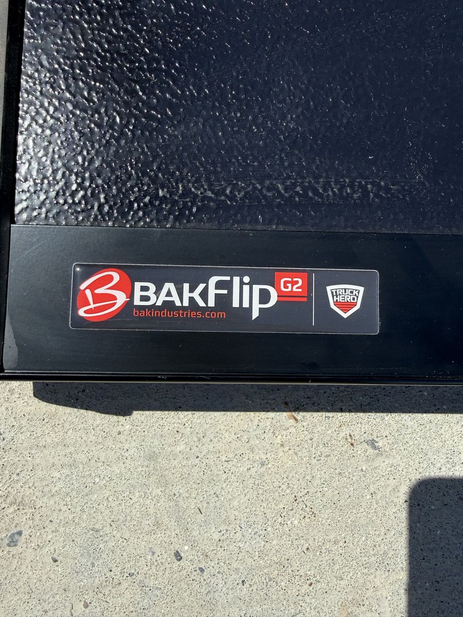 Bakflip Tonneau Chevy GMC Silverado Sierra 1500