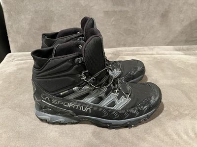 La Sportiva Ultra Raptor II Mid GTX Hiking Boots Men's US 12 (EUR 45.5) Black Waterproof