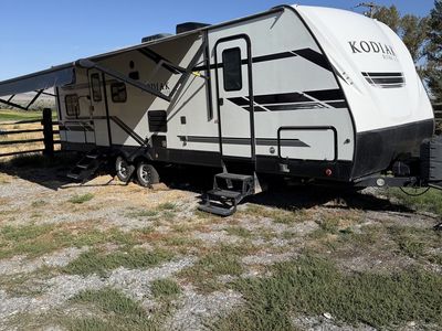 Dutchmen Kodiak Ultra Lite 289bh Bunk House