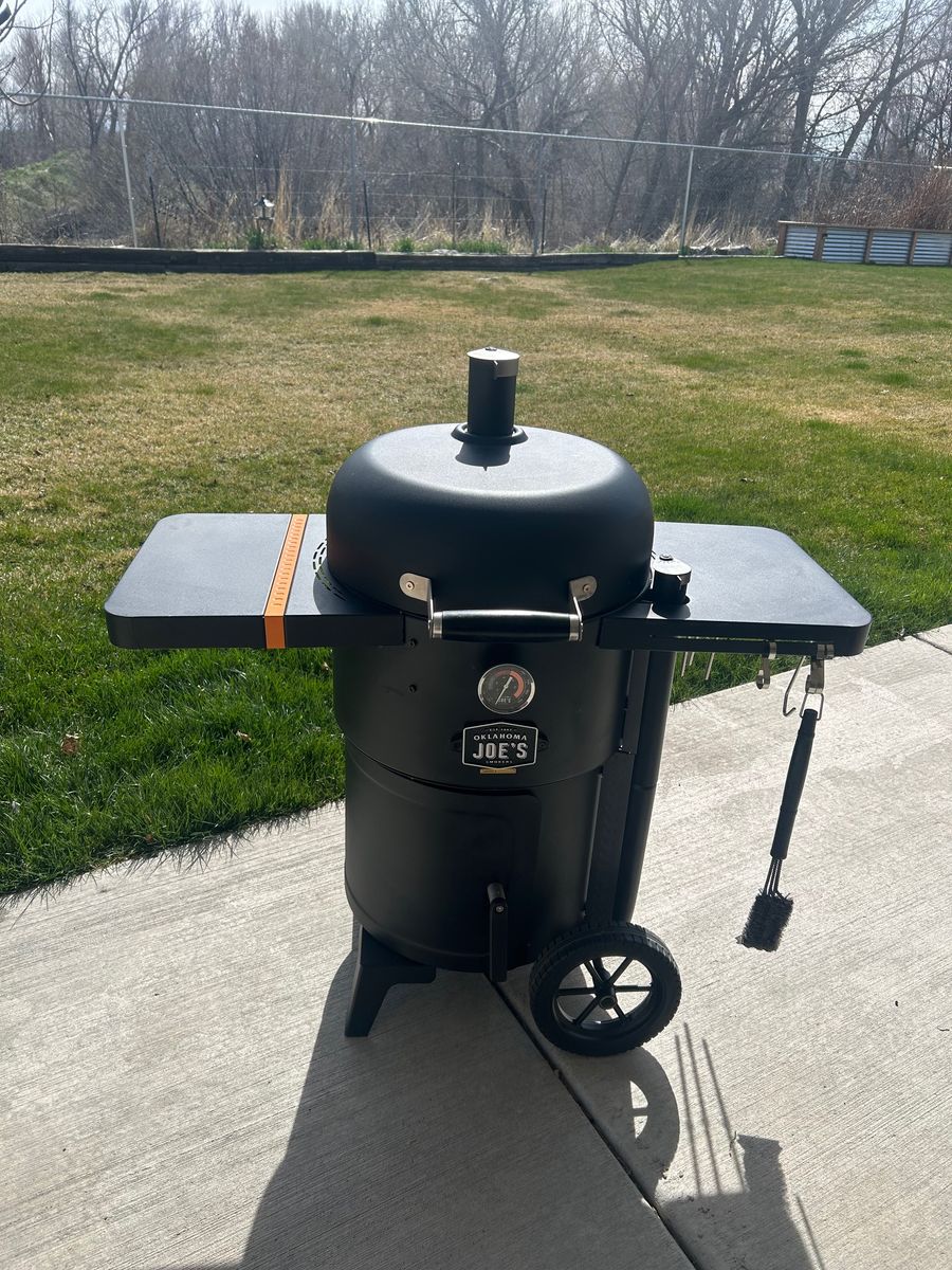 Oklahoma Joe's Bronco Drum Smoker & Grill (Newest Version)