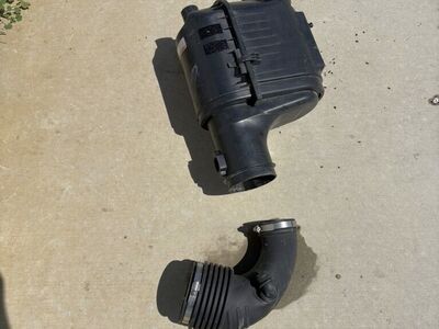 2008-2009 F-250 F-350 Stock Air Box And Filter