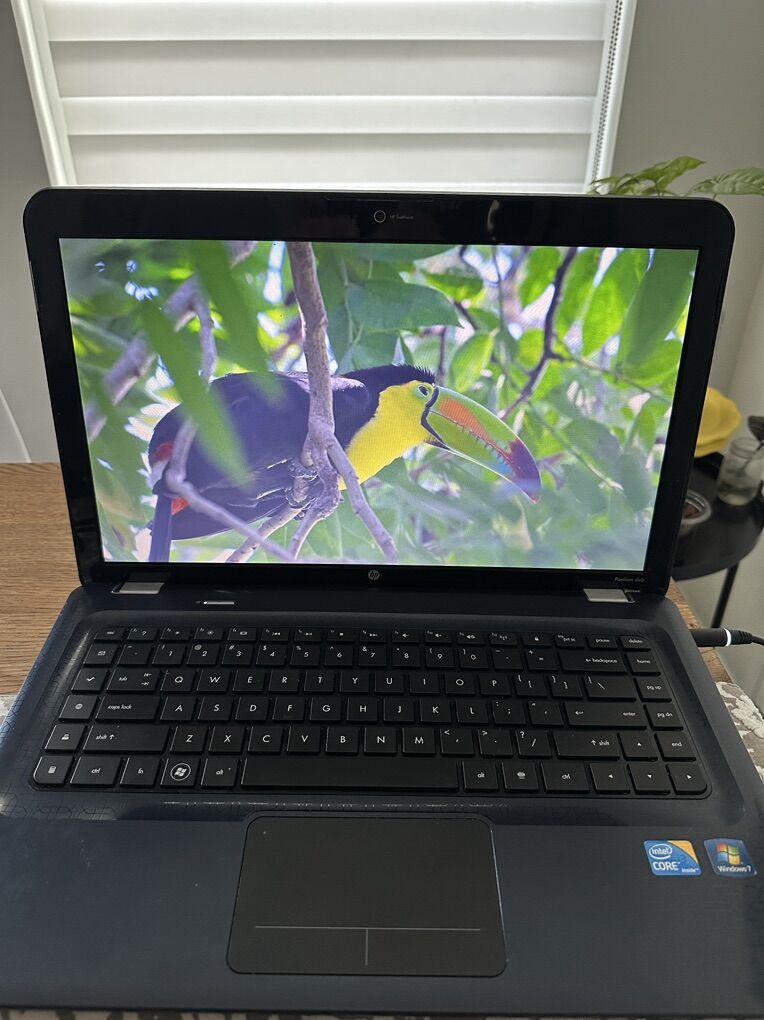 15'' HP Pavilion dvd6 i3-M350, 8GB RAM, 160GB HDD