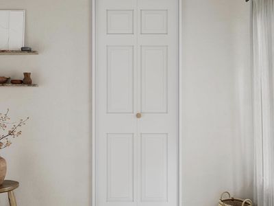 Brand new! 6 Paneled Bifold Door, 24" x 80"