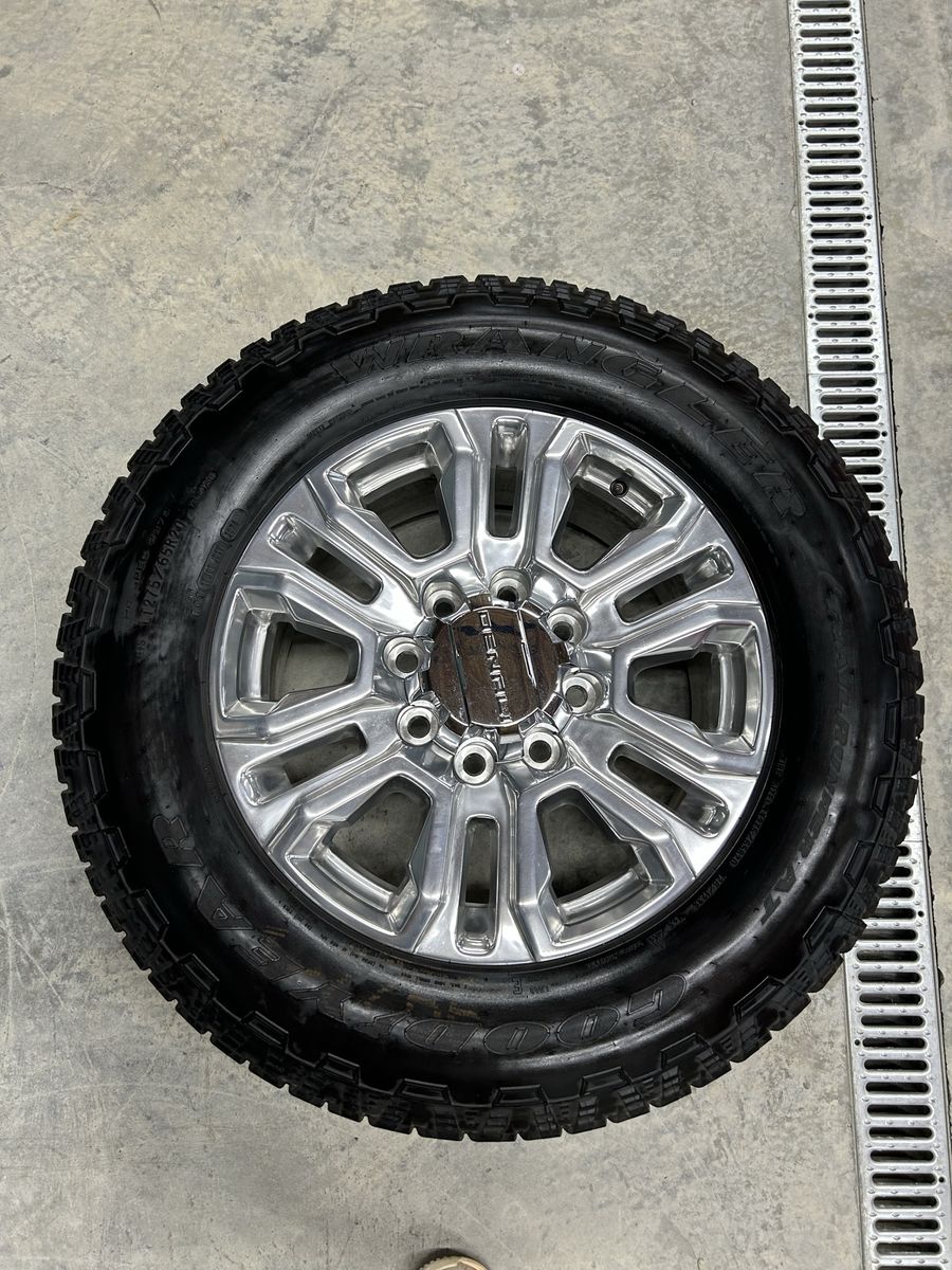 Denali 3500 Wheels and Tires