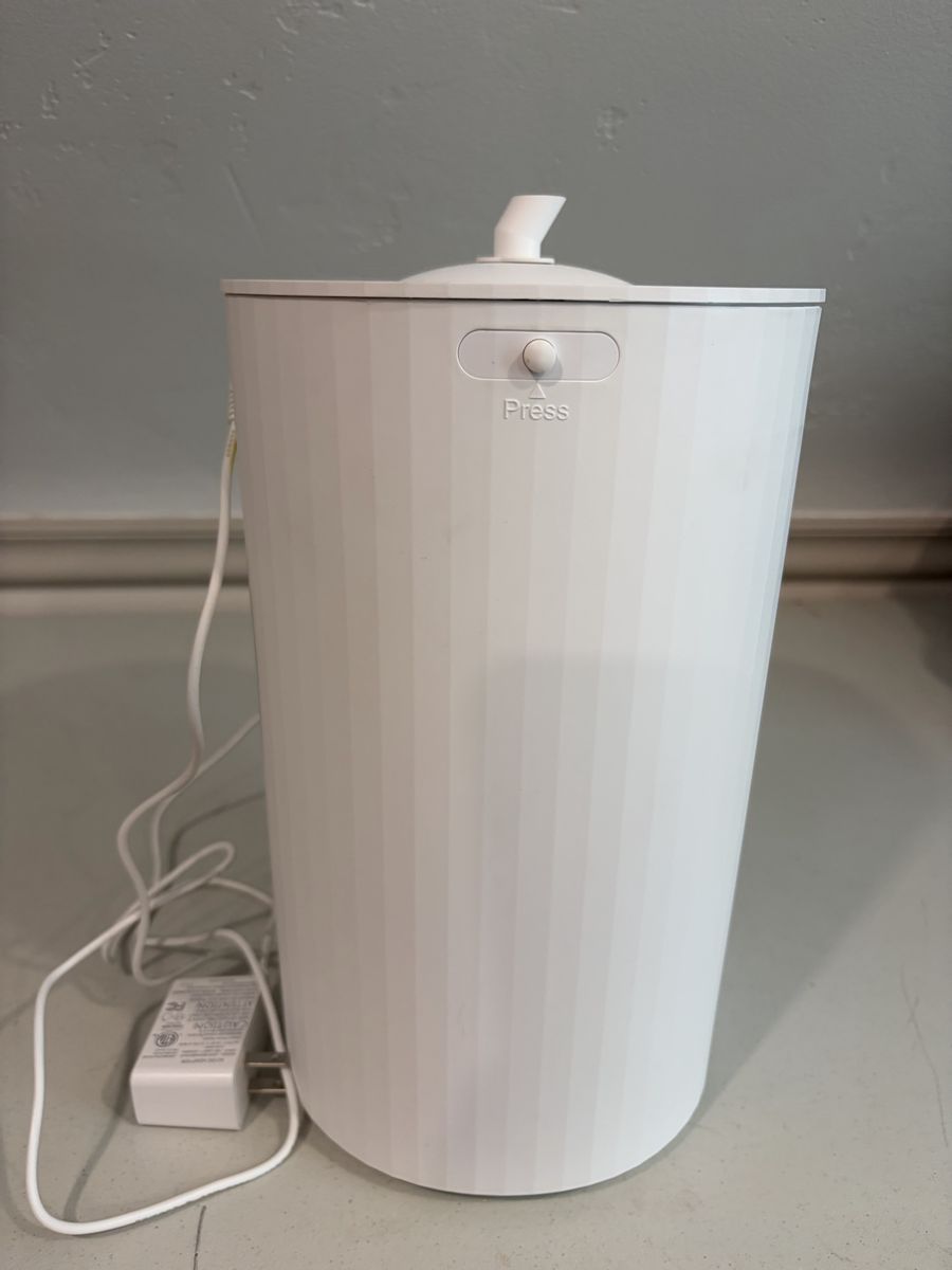 Main image 6