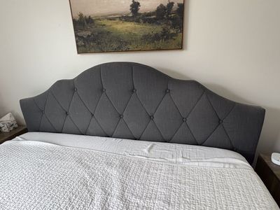 King-Size Upholstered Bed Frame Tufted